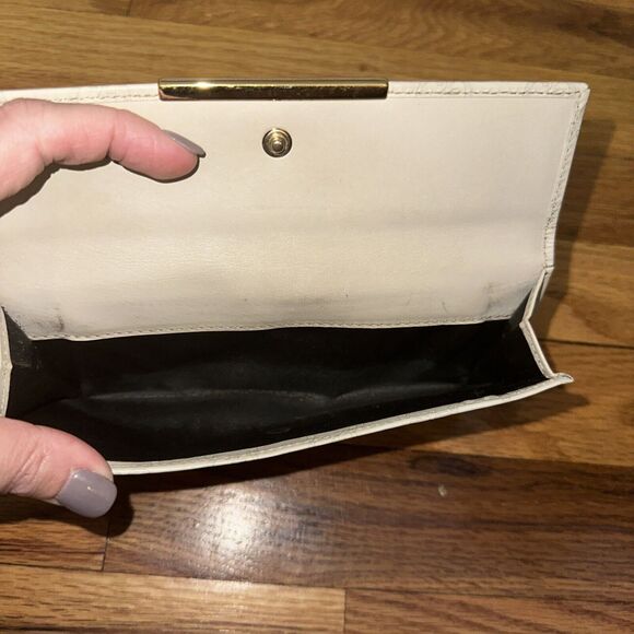 AUTH GUCCI GUCCISSIMA IVORY LEATHER GG-LOGO LONG BI-FOLD WALLET/CLUTCH- ITALY-EX - Picture 5 of 9